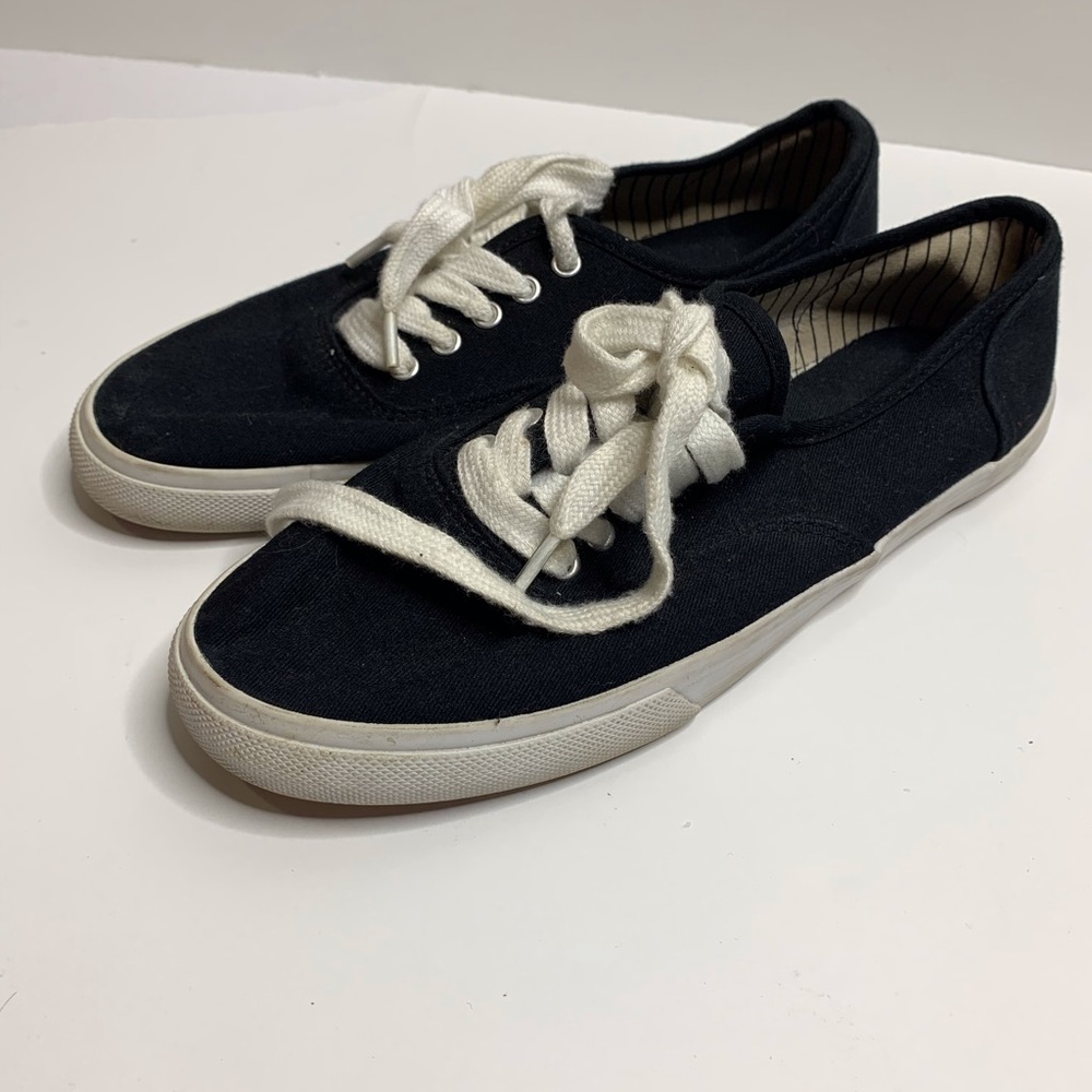 Cute converse - Picture 2 of 4